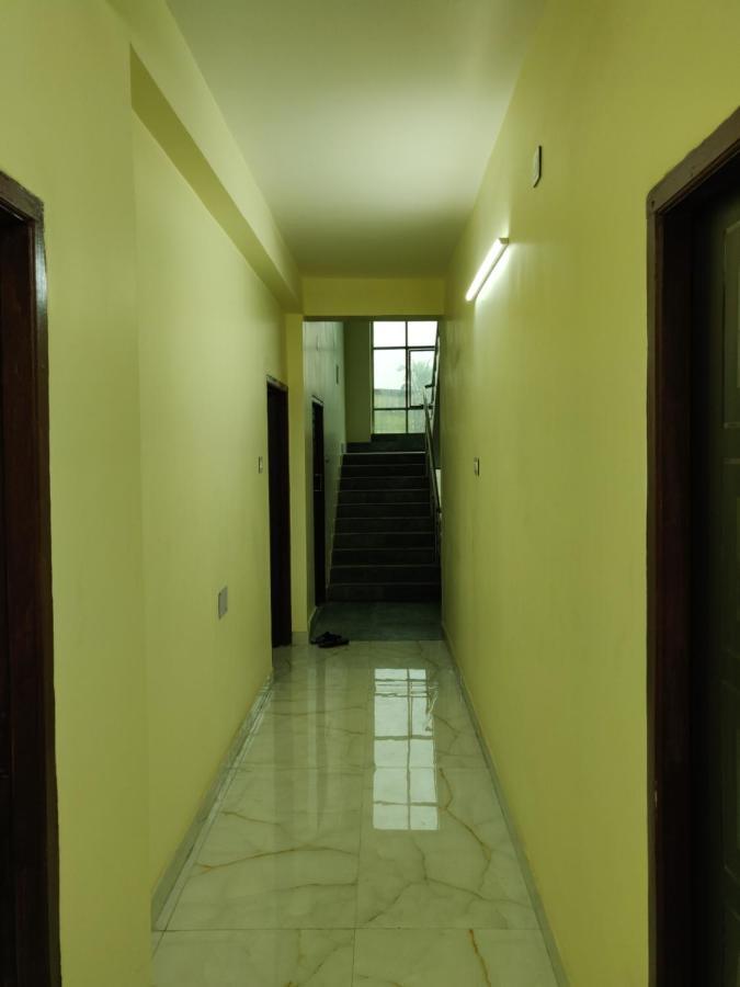 Rishika Guest House And Banquet Kolkata Bagian luar foto